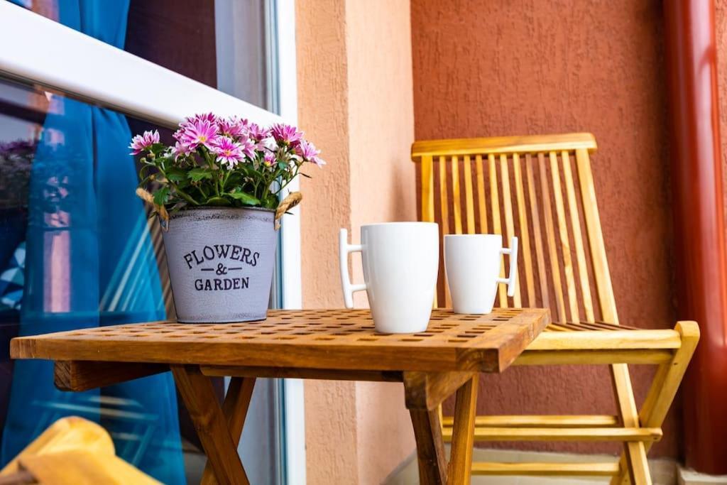 Apartamento The Little Beauty Next To Old Town & Kapana Plovdiv Exterior foto